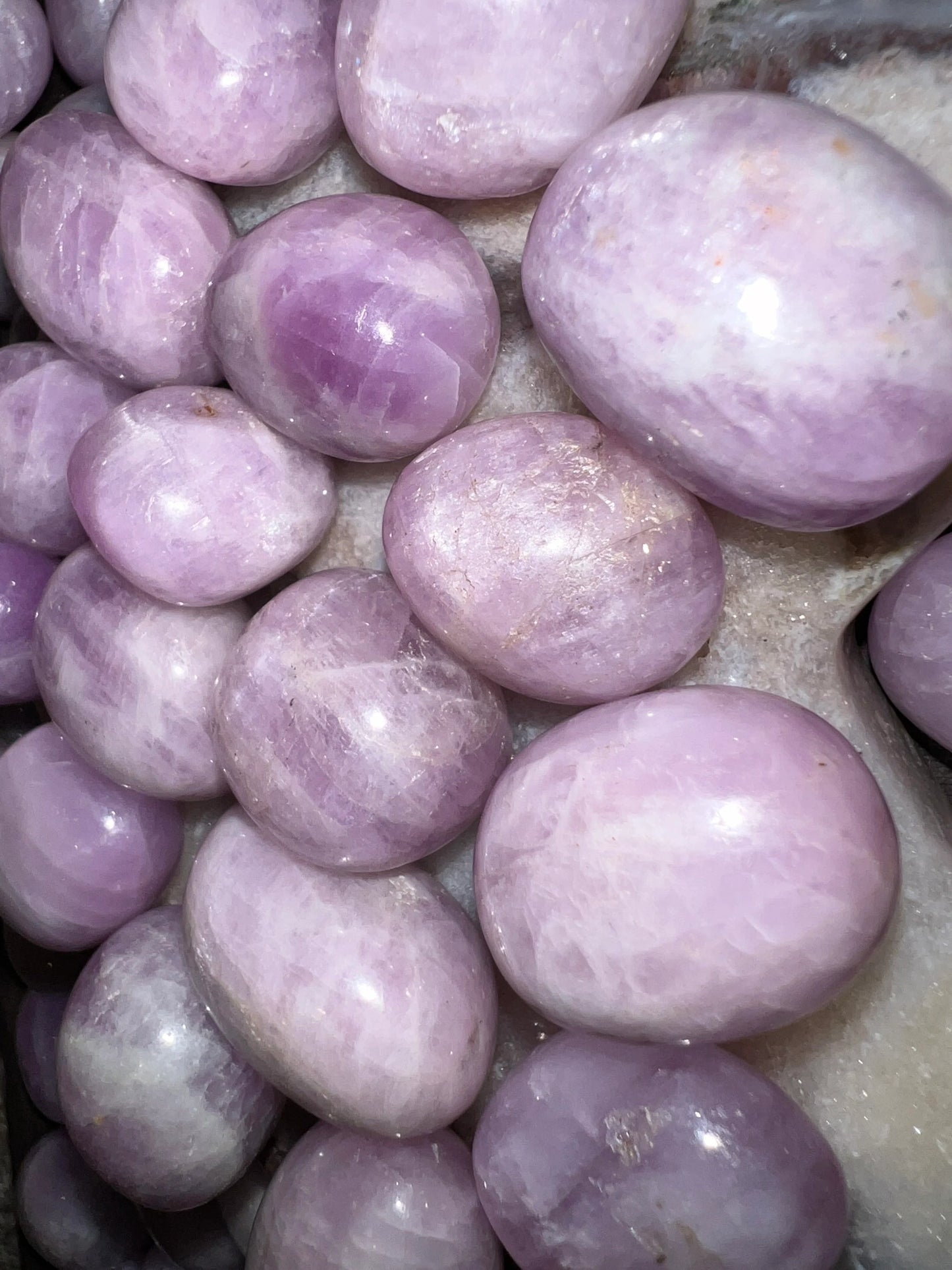 Kunzite Ultra Flash Purple Crystal 1” Each